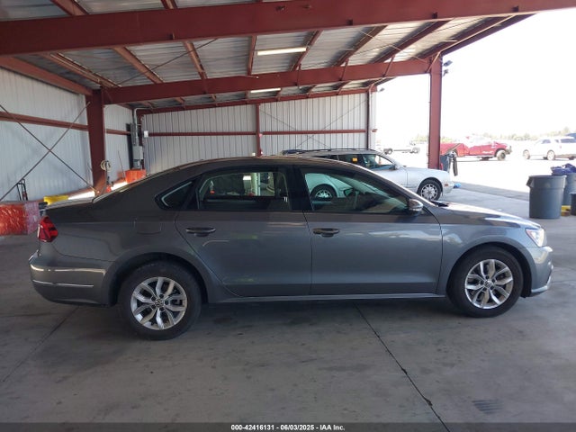 1VWAA7A37JC047557 Volkswagen 2.0 tsi