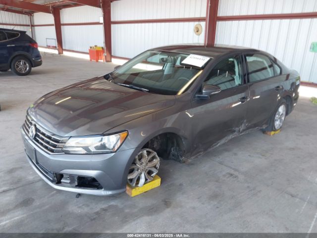 2018 VOLKSWAGEN PASSAT 1VWAA7A37JC047557 Photo 1