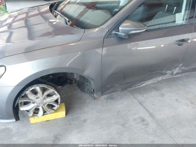 2018 VOLKSWAGEN PASSAT 1VWAA7A37JC047557 Photo 5