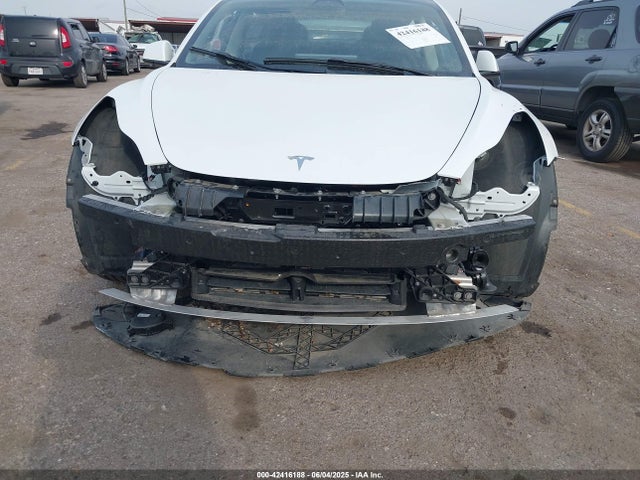 Tesla 2022 2022 5YJ3E1EA2NF200652 Image 12