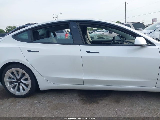Tesla 2022 2022 5YJ3E1EA2NF200652 Image 13