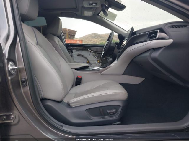 4T1F31AK9RU068189 Toyota Camry Hybrid Xle