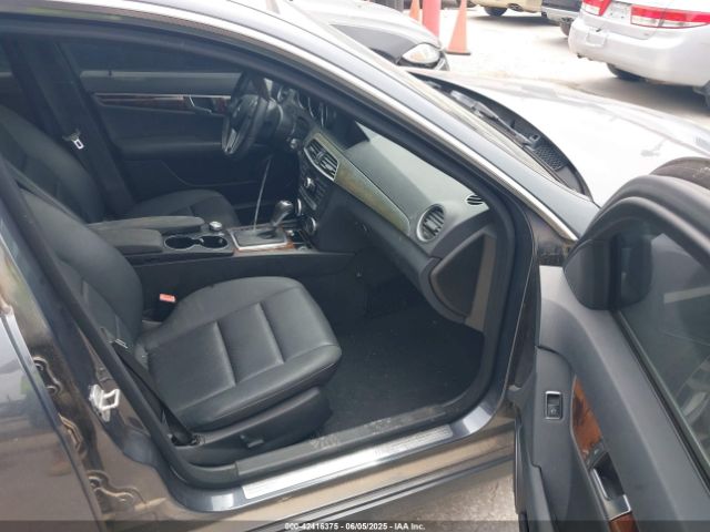 WDDGF4HB5EA964773 Mercedes-Benz C 250 Luxury/sport