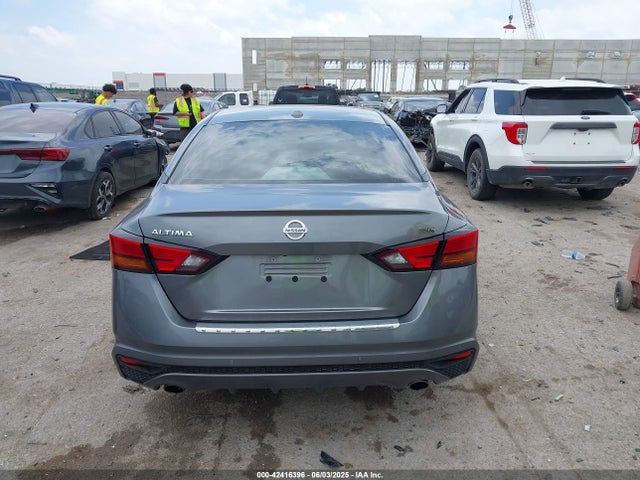 Nissan 2022 2022 1N4BL4CV4NN336040 Image 16