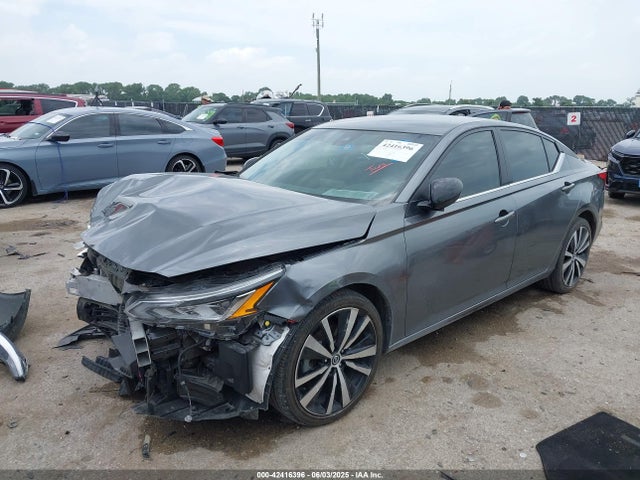 Nissan 2022 2022 1N4BL4CV4NN336040 Image 2