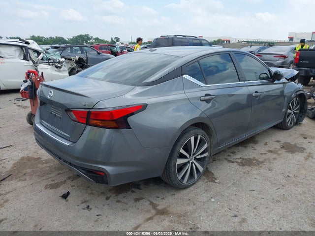 Nissan 2022 2022 1N4BL4CV4NN336040 Image 4