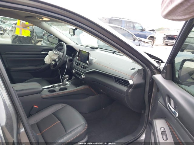 Nissan 2022 2022 1N4BL4CV4NN336040 Image 5