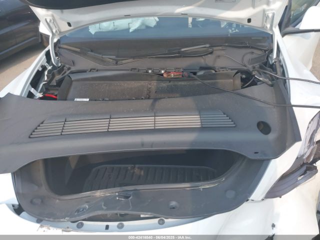 2025 TESLA MODEL Y 7SAYGDED5SF244428 Photo 9