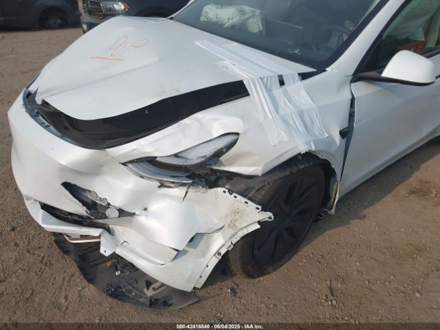 2025 TESLA MODEL Y 7SAYGDED5SF244428 Photo 5