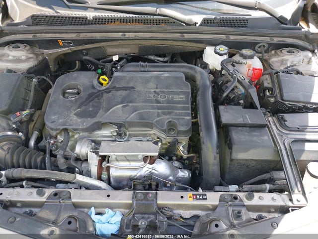 1G1ZD5ST7SF135372 Chevrolet MALIBU LT