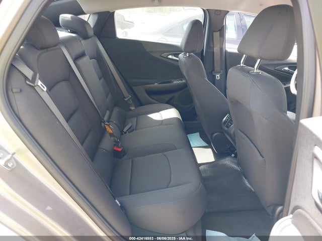1G1ZD5ST7SF135372 Chevrolet MALIBU LT