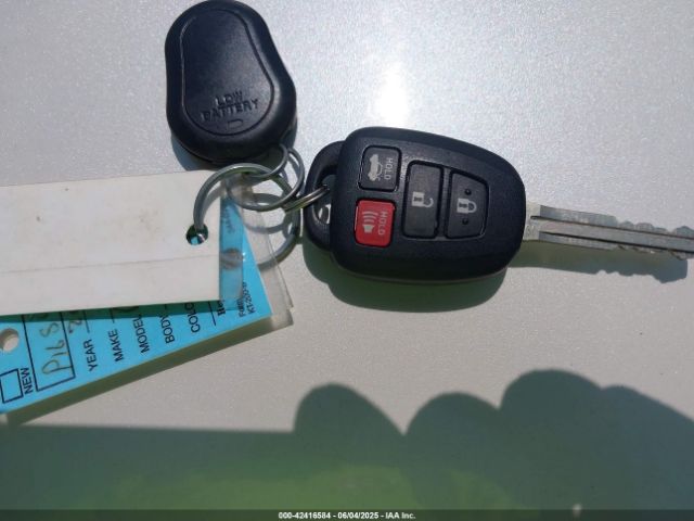 2T1BURHE1KC175299 Toyota COROLLA SE