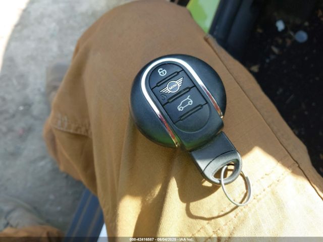 2022 MINI CONVERTIBLE WMW23DL04N3N69911 Photo 10