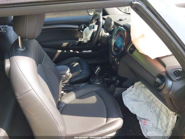 2022 MINI CONVERTIBLE WMW23DL04N3N69911 Photo 4