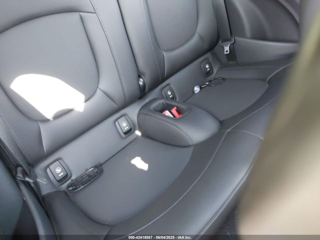 2022 MINI CONVERTIBLE WMW23DL04N3N69911 Photo 7