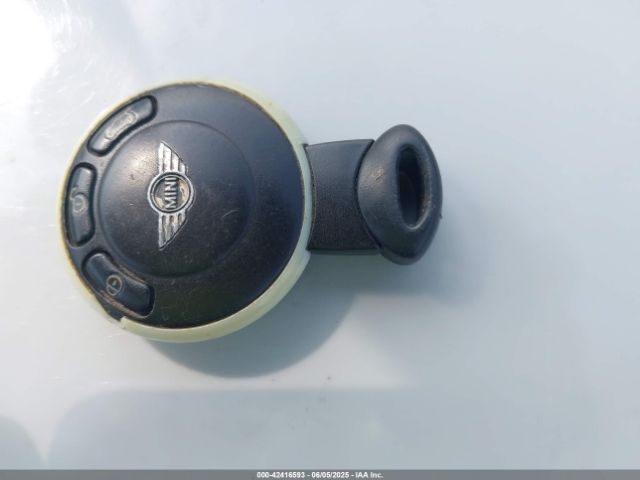 2008 MINI COOPER S WMWMF73508TV34249 Photo 10