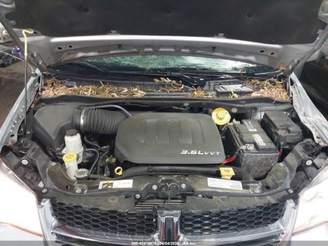 2C4RDGCG5JR240892 Dodge Grand Caravan Sxt