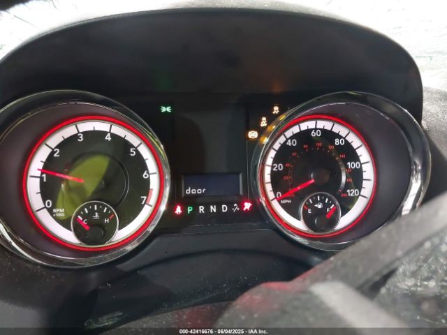 2C4RDGCG5JR240892 Dodge Grand Caravan Sxt