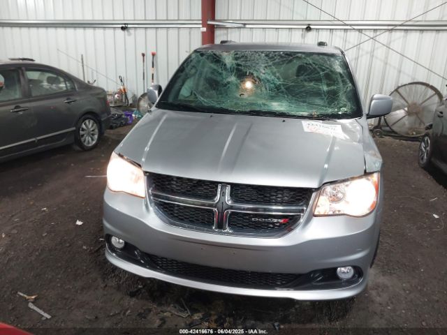 2C4RDGCG5JR240892 Dodge Grand Caravan Sxt