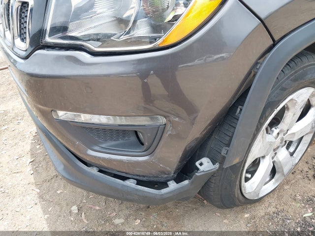 3C4NJCBB0MT598778 Jeep 2021