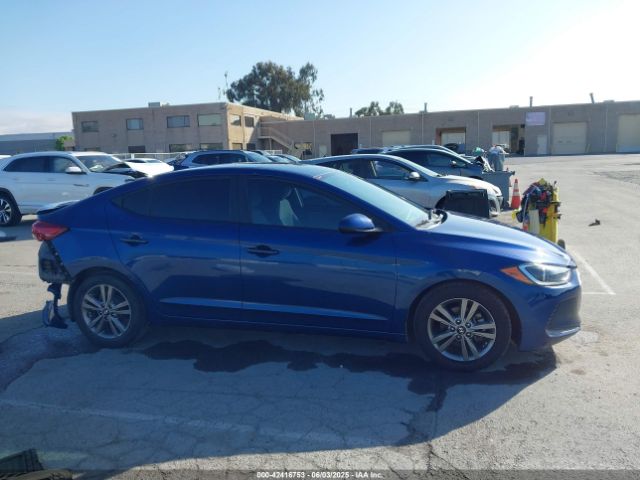 5NPD84LF2HH196569 Hyundai 2017