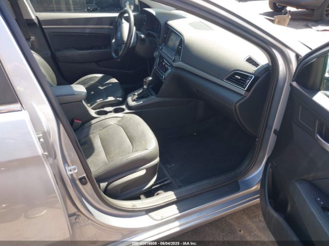2017 HYUNDAI ELANTRA 5NPD84LFXHH052591 Photo 4