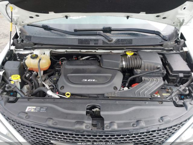 2017 CHRYSLER PACIFICA 2C4RC1EG4HR652969 Photo 9