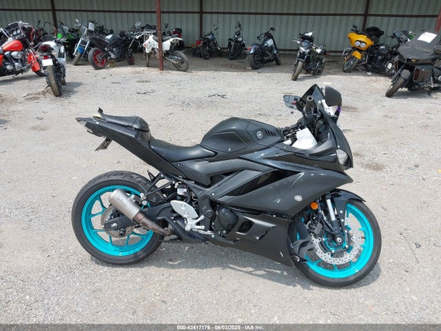 MH3RH18Y3RK017698 Yamaha Yzfr3 A