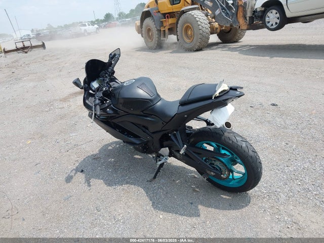 MH3RH18Y3RK017698 Yamaha Yzfr3 A
