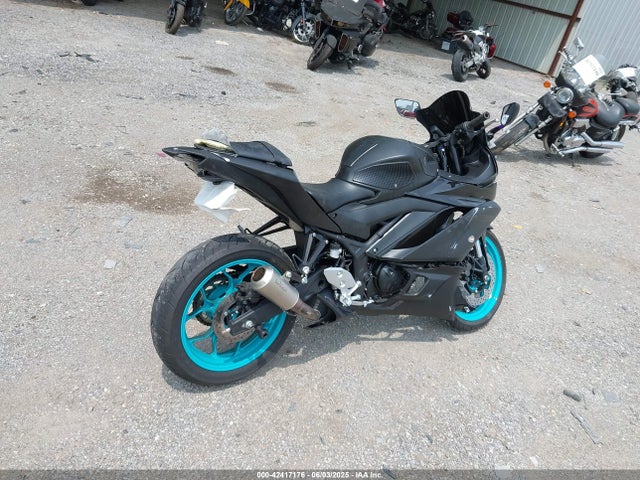 MH3RH18Y3RK017698 Yamaha Yzfr3 A