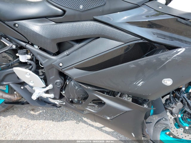 MH3RH18Y3RK017698 Yamaha Yzfr3 A