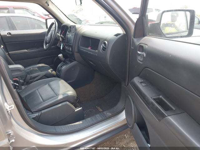 1C4NJRFBXFD106148 Jeep Patriot High Altitude Edition