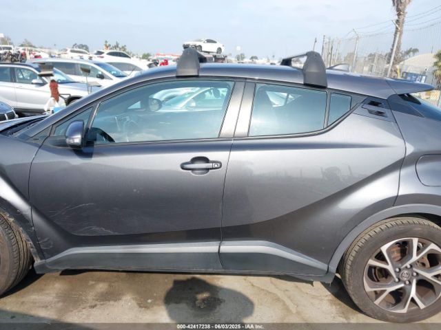 NMTKHMBX6JR040504 Toyota C-HR XLE