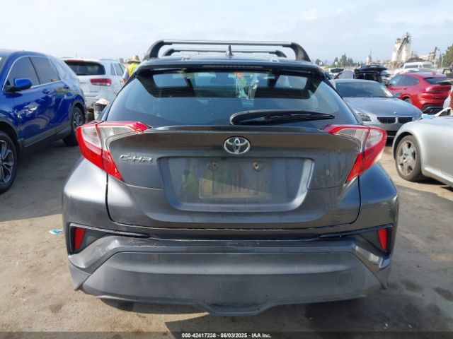 NMTKHMBX6JR040504 Toyota C-HR XLE