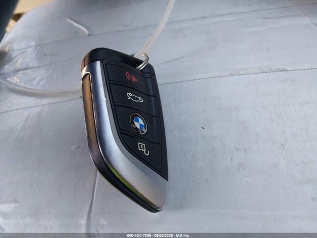 WBXHU7C30J5H39997 BMW X1