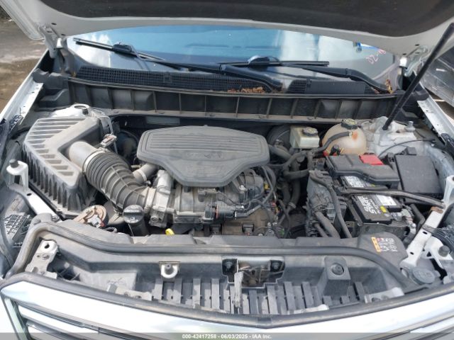 2017 CADILLAC XT5 1GYKNFRS4HZ100671 Photo 9