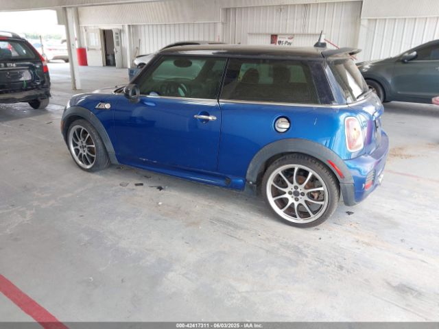 2007 MINI COOPER S WMWMF73557TT86128 Photo 2