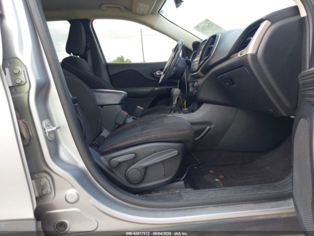 2017 JEEP CHEROKEE 1C4PJMCB6HW524181 Photo 4