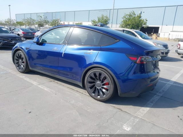 2023 TESLA MODEL Y 7SAYGDEFXPF712033 Photo 2