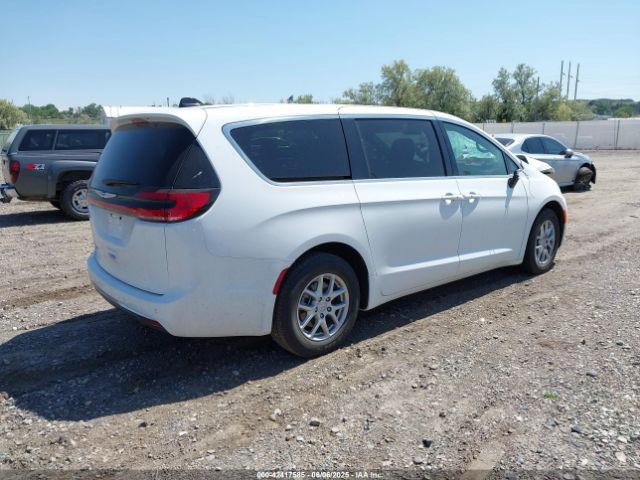 2025 CHRYSLER PACIFICA 2C4RC1BG8SR584476 Photo 3