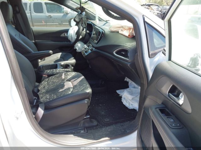 2025 CHRYSLER PACIFICA 2C4RC1BG8SR584476 Photo 4
