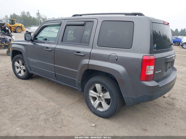 1C4NJRFB4GD610986 Jeep 2016