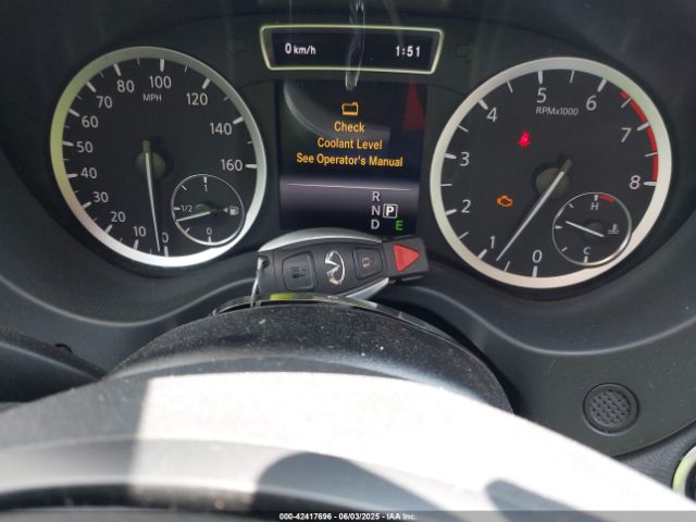 2017 INFINITI QX30 SJKCH5CP0HA024491 Photo 10
