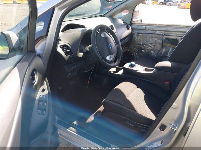 1N4BZ0CP1HC300038 Nissan LEAF S