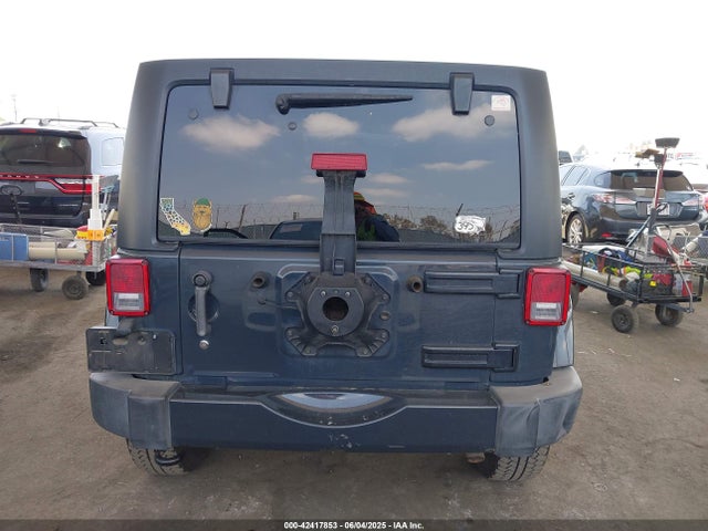1C4BJWEG7HL567802 Jeep Wrangler Unlimited Sahara 4x4