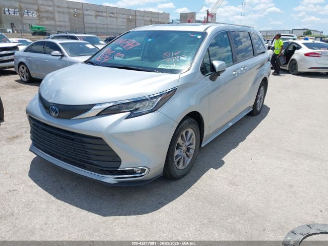 2022 TOYOTA SIENNA 5TDYRKEC8NS109477 Photo 1