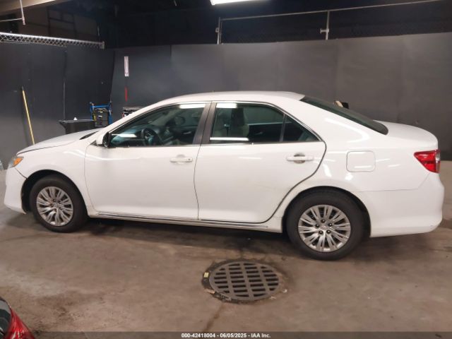 4T1BF1FKXEU464513 Toyota CAMRY LE