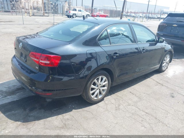 3VWD17AJXFM259306 Volkswagen Jetta