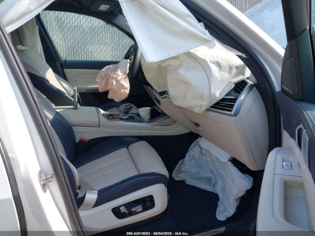 2021 BMW X7 5UXCW2C06M9D89751 Photo 4