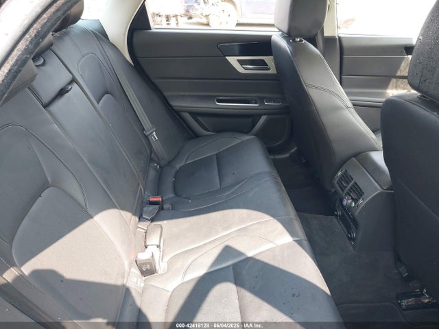 Jaguar s/c lev3 sulev30 2016 SAJBJ4BV2GCY16675 Image 8